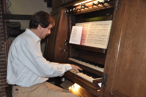 Organist Frans Bullens