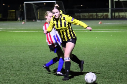 Dames- en meidenvoetbal bij vv S.S.C.'55 in Sprang-Capelle