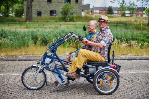 Duofiets van GO Waalwijk in actie