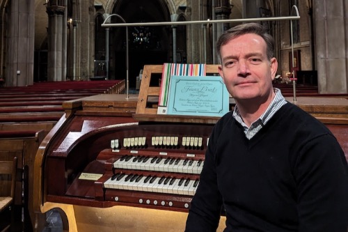 Organist Jan Hoegee